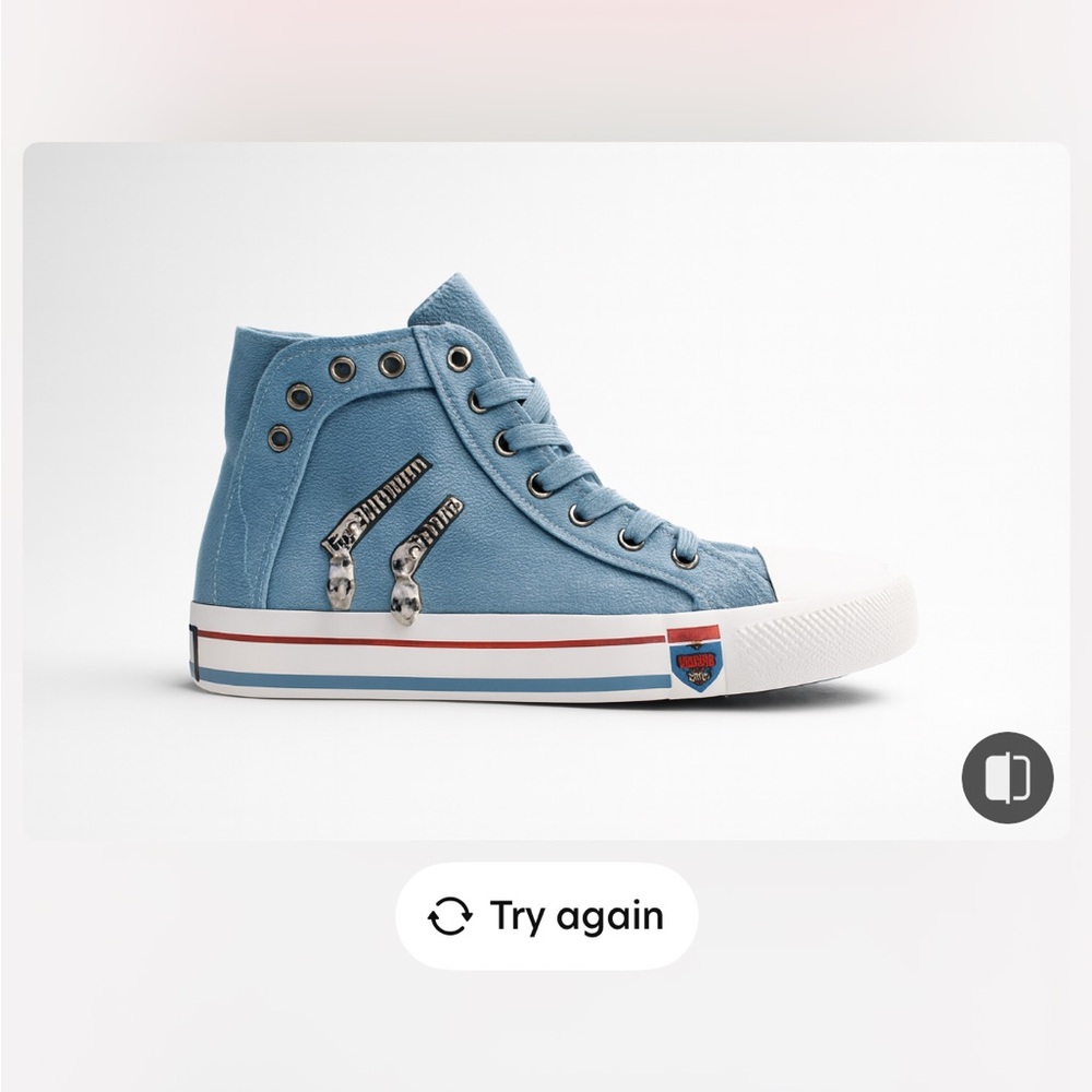 Sneakers with zip aside. One time used only